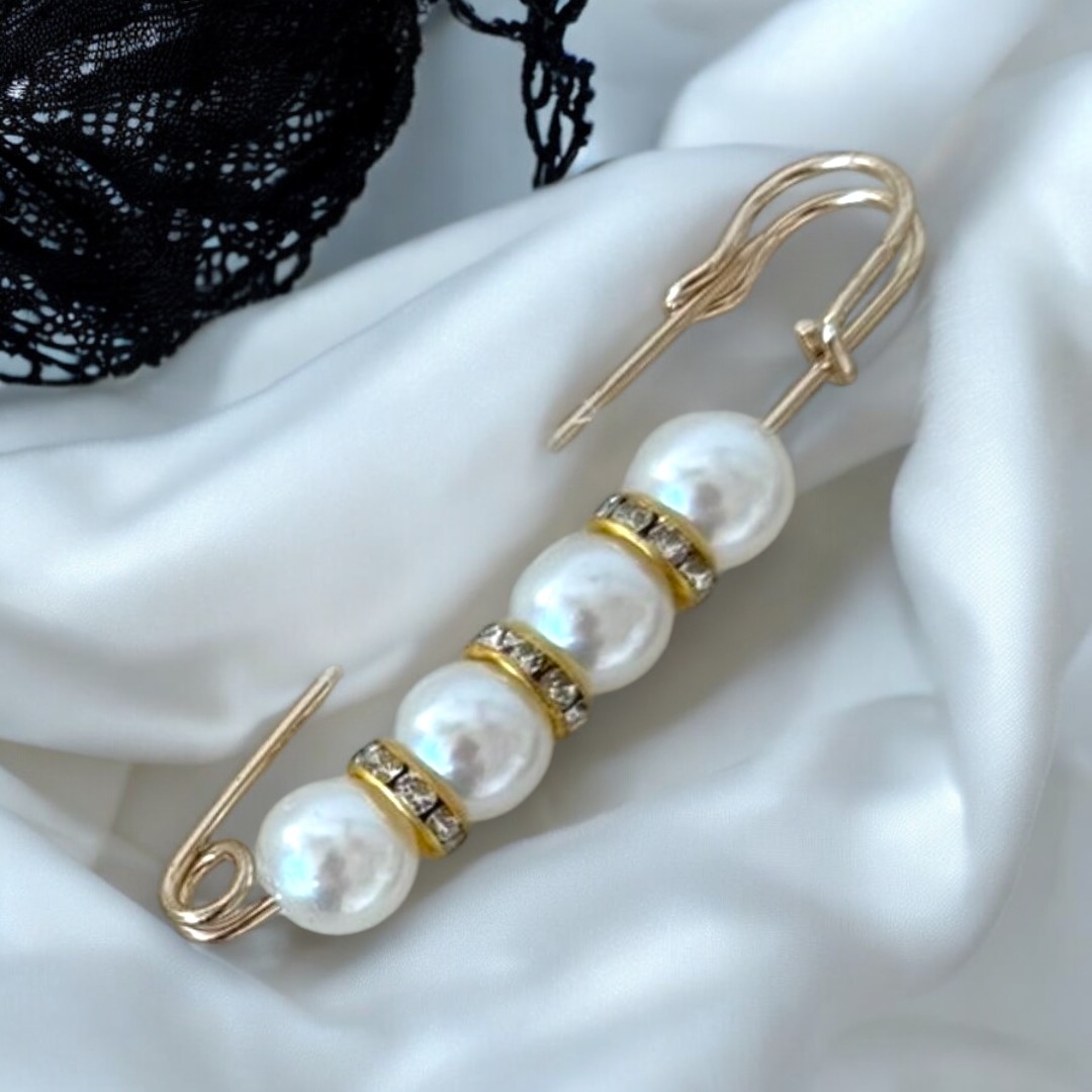 Булавка, 7,5см, белый жемчуг, белые камни, золото. шт . Булавки