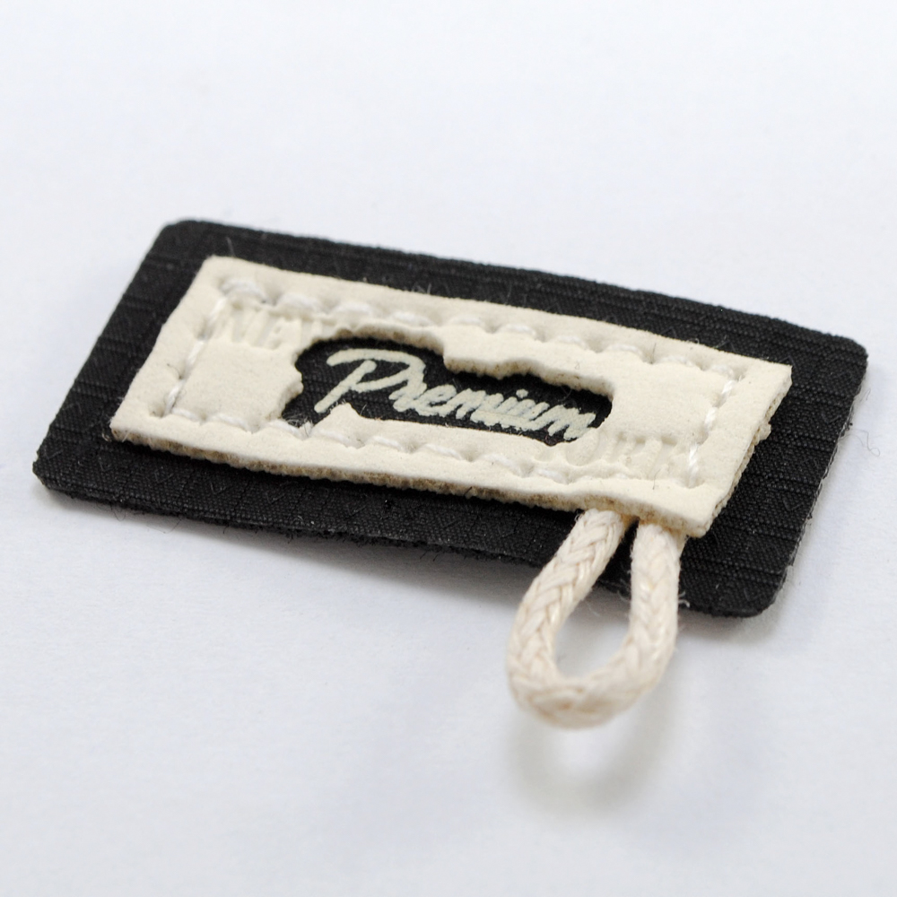 Лейба п/у Premium (с петелькой), 4*3см, бежевый, черный, шт. Лейба Кожзам