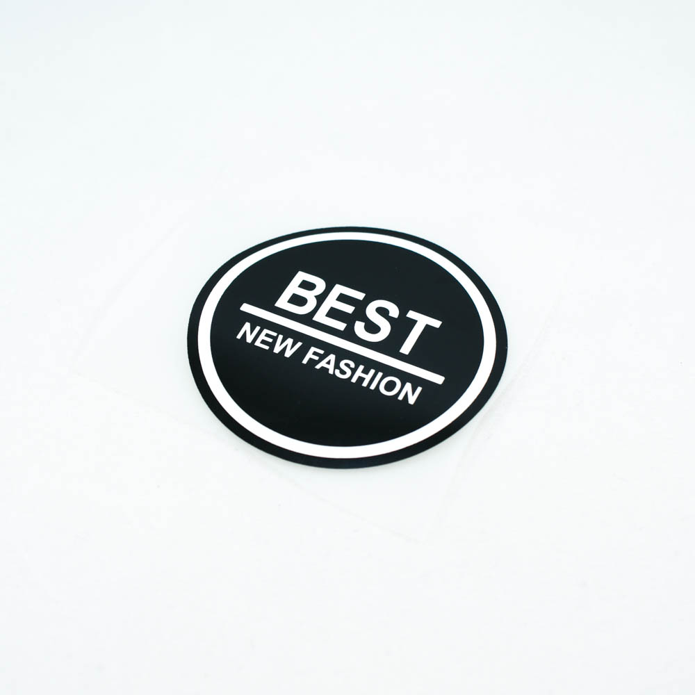 Термоаппликация резиновая BEST new fashion 54мм черная, белый лого, шт. Термоаппликации Резиновые Клеенка