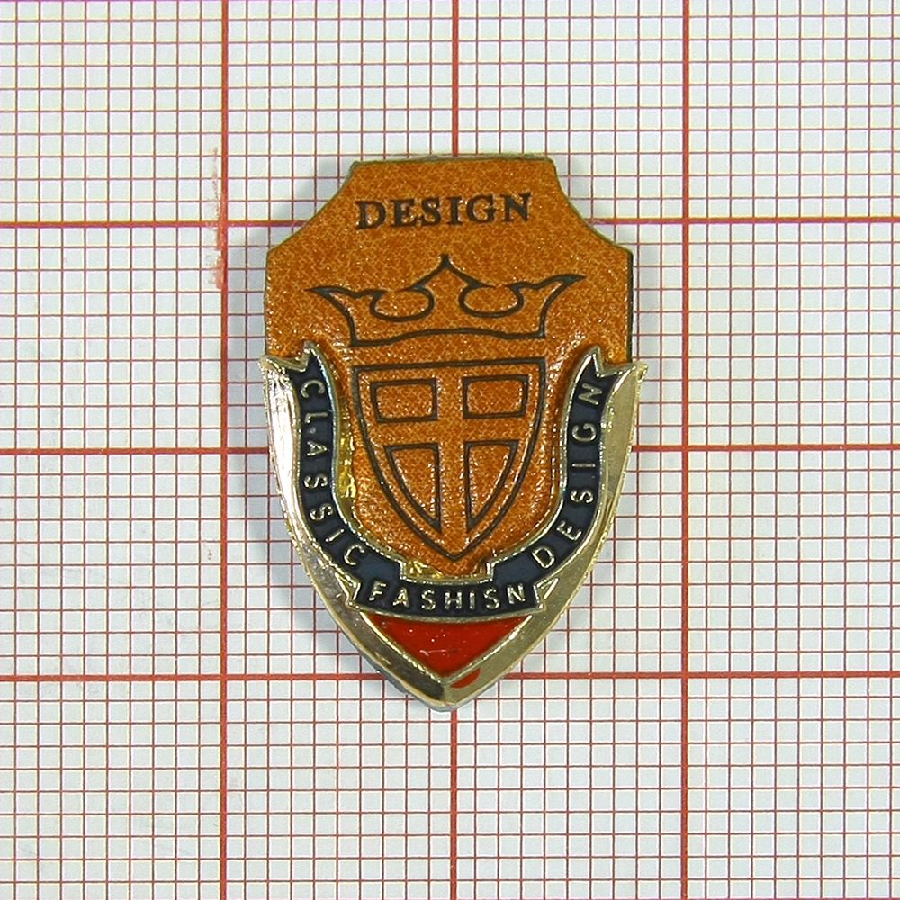 Лейба кожзам Design Герб 17*14мм коричневая, GOLD, эмаль. Лейба Кожзам