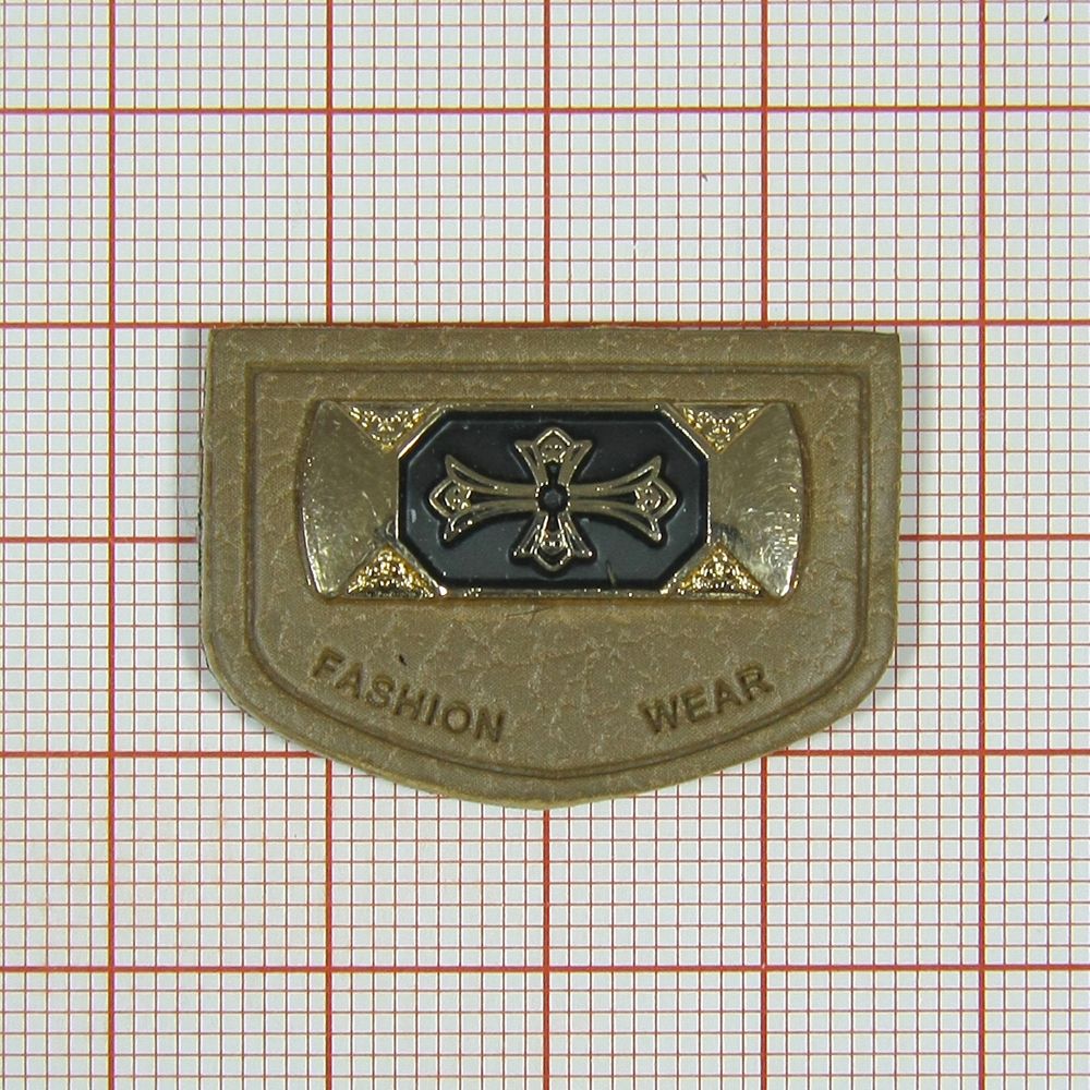 Лейба кожзам Fashion Wear Крест 31*22мм бежевый, GOLD. Лейба Кожзам