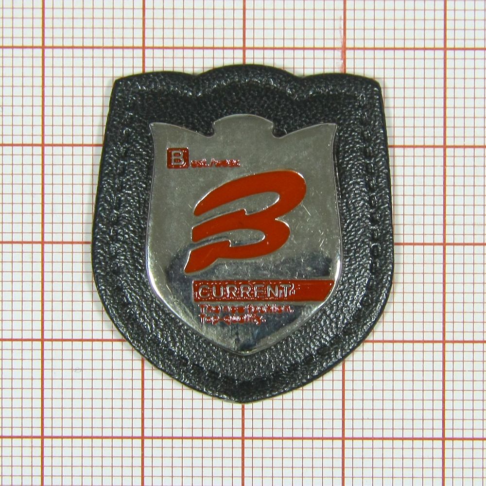 Лейба кожзам B Current, 30*35мм, черная, красная эмаль . Лейба Кожзам