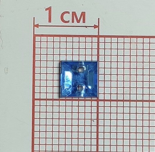 Стразы стекл. пришивн. №6  квадрат св.голубой (6*6мм), 1тыс.шт. Стразы пришивные