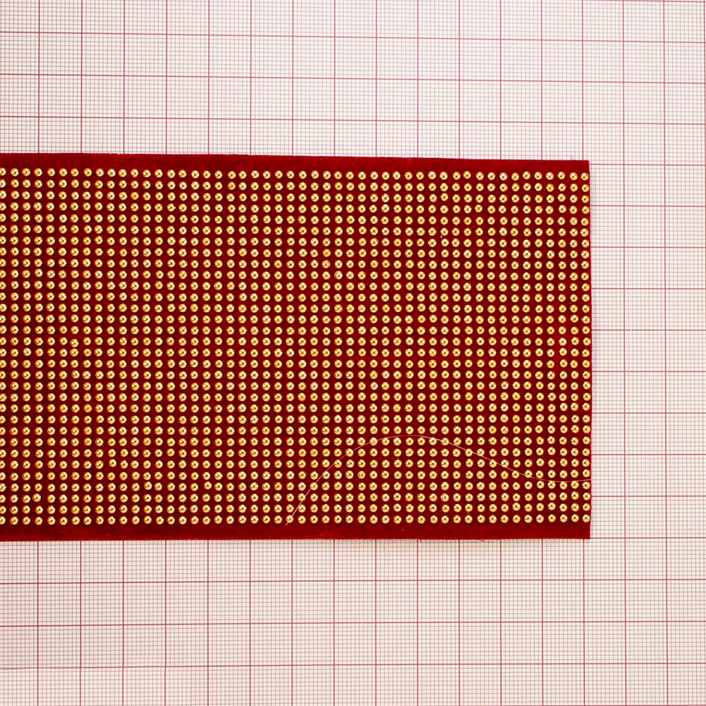 Тесьма клеевая вельвет Красная, GOLD стразы металл Купол, ярд. Тесьма