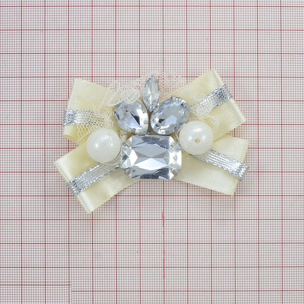 Аппликация декор бант 4 ленты беж, тесьма люр.сереб., камни, жемчуг. Аппликация Декор