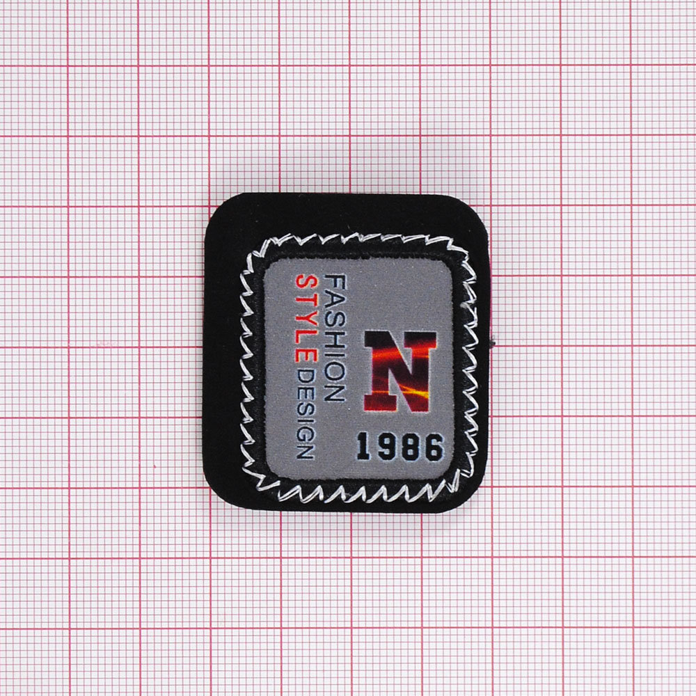 Лейба ткань, N 1986, 4*4,5см, серый, черный, красный, шт. Лейба Ткань