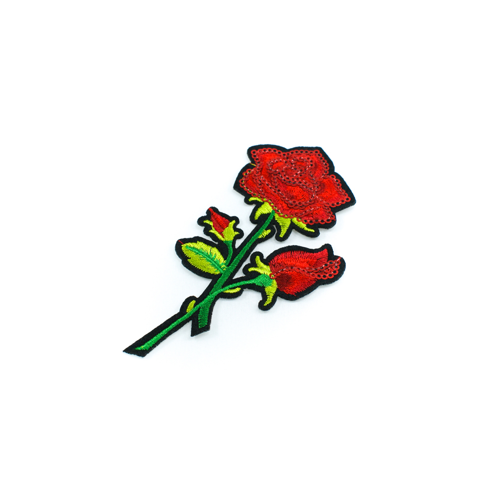 Аппликация клеевая пайетки Роза с бутоном 12,5*7см зеленый, светло-зеленый, красные нити, красные пайетки. Аппликации клеевые Пайетки