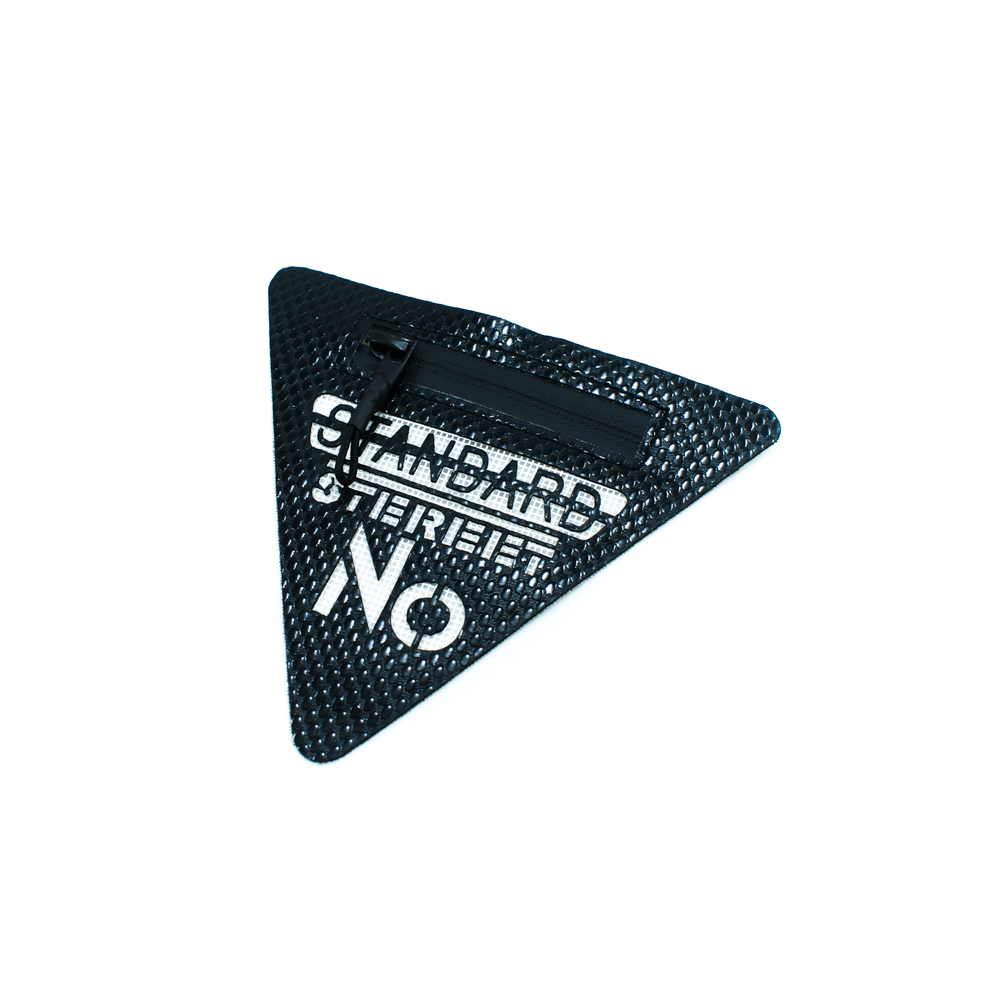 Аппликация пришивная кожзам Standard карман треугольный, змейка 12,5*11,5см черный, шт. Нашивка Кожзам
