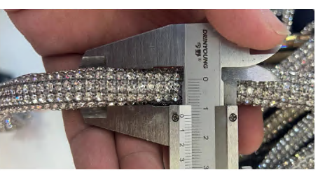 Шнур со стразами, 1,2см, белый, ярд. Тесьма из страз