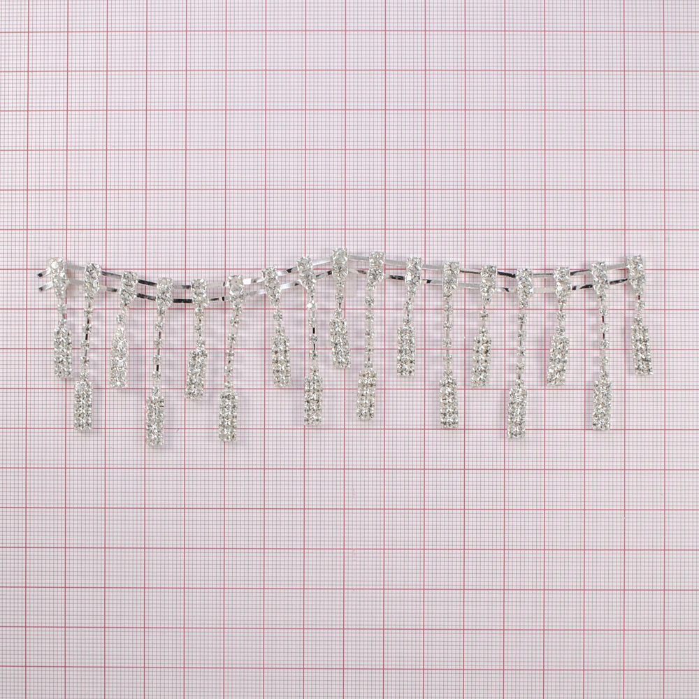 Тесьма стразы, 2 ряда с крупными подвесками, никель, белый, ярд. Тесьма из страз