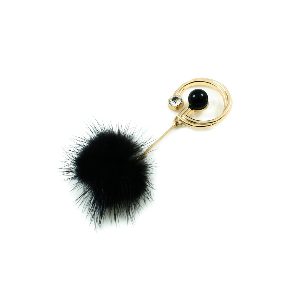Подвеска металлическая с мехом Камень в круге 4*9см, золото, черный мех и белый камень, шт. Подвески
