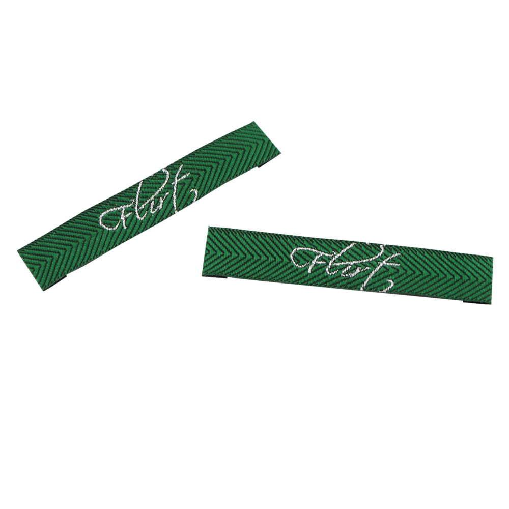 Этикетка тканевая вышитая шт. Flirt 1*7см зеленая, серебро, шт. Вышивка / этикетка тканевая