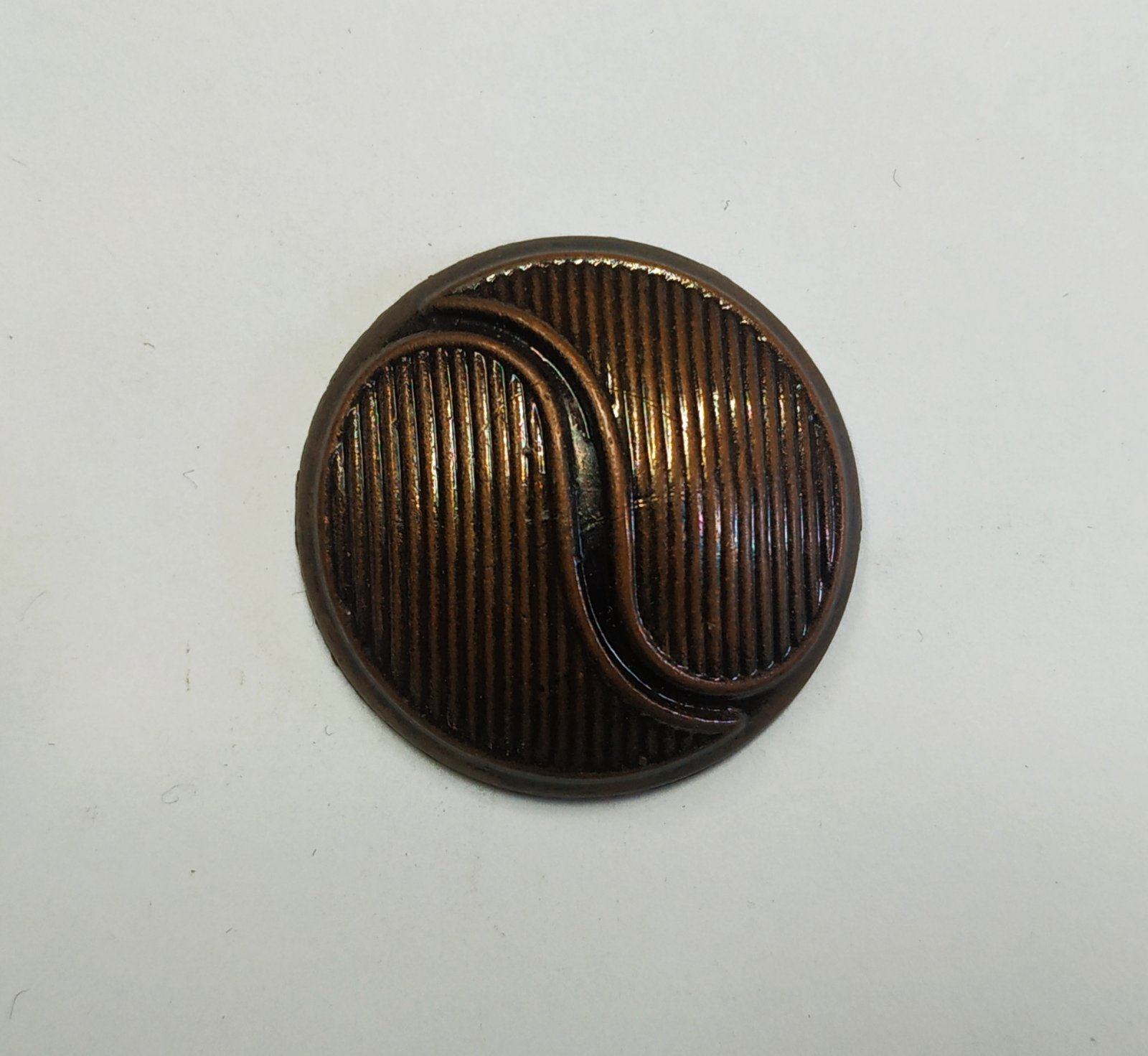 Пуговица TR-15-44 medn 26мм. Пуговица металлизированная