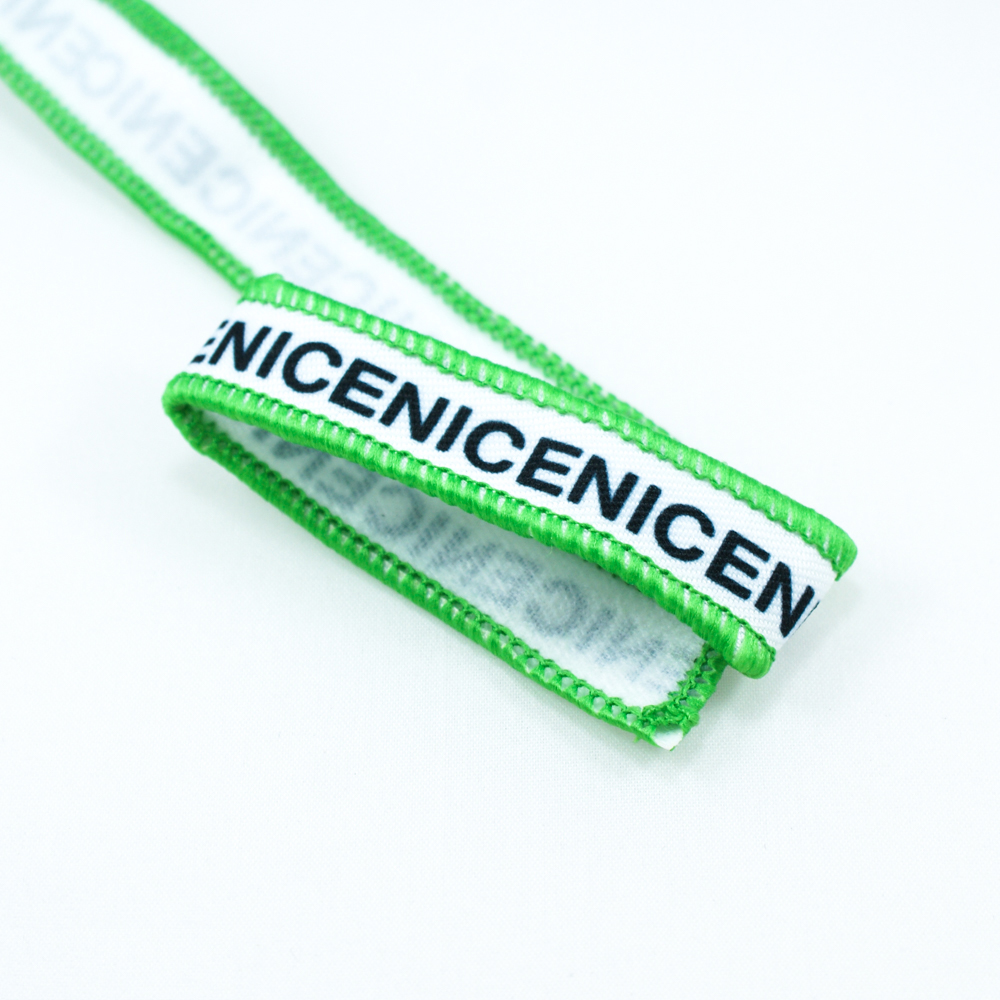 Нашивка тканевая NICE лента 26,5*1,8см белая, черный, зеленый оверлок, шт. Нашивка Вышивка, Ткань