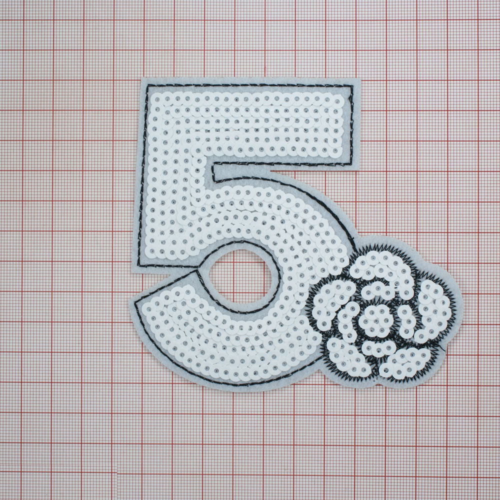 Аппликация клеевая пайетки 5-ка с цветком 11*11см белые пайетки, шт. Аппликации клеевые Пайетки