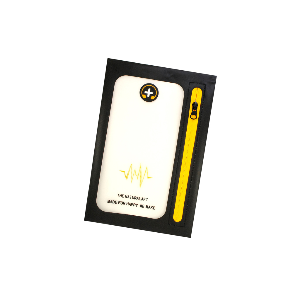 Аппликация кожзам пришивная Наушники карман  20,5*13,5см, черный и желтый, шт. Нашивка Кожзам