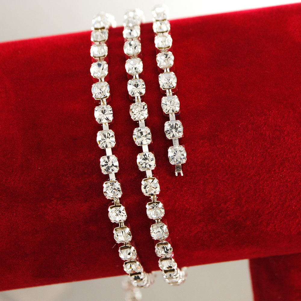 Тесьма стразы нить SS16 из стекла, никель, белые камни, ярд. Тесьма из страз