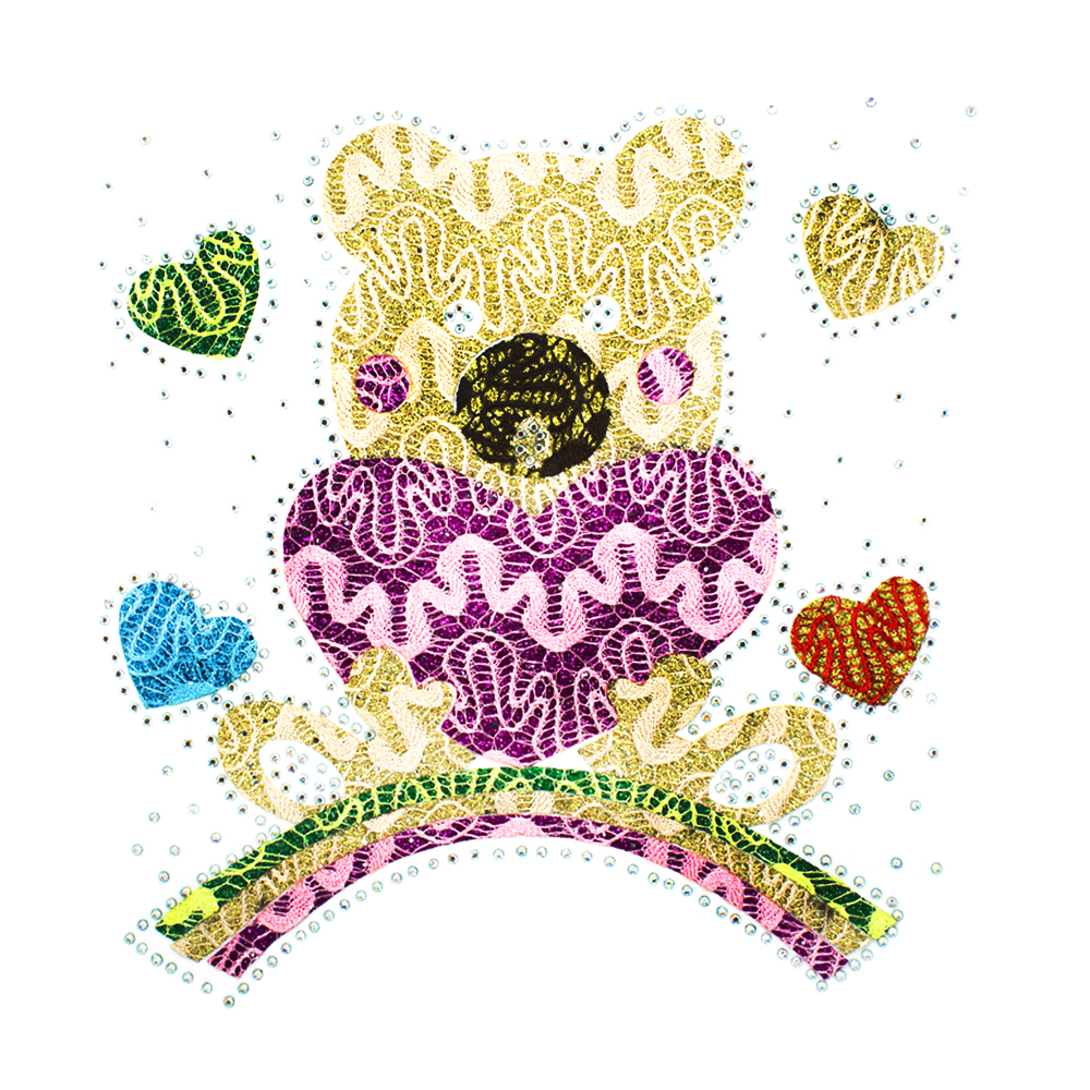Термоаппликация тканевая со стразами Мишка с сердцем 20*21см золото, розовый, зеленый, голубой, красный, шт. Аппликации клеевые Тканевые
