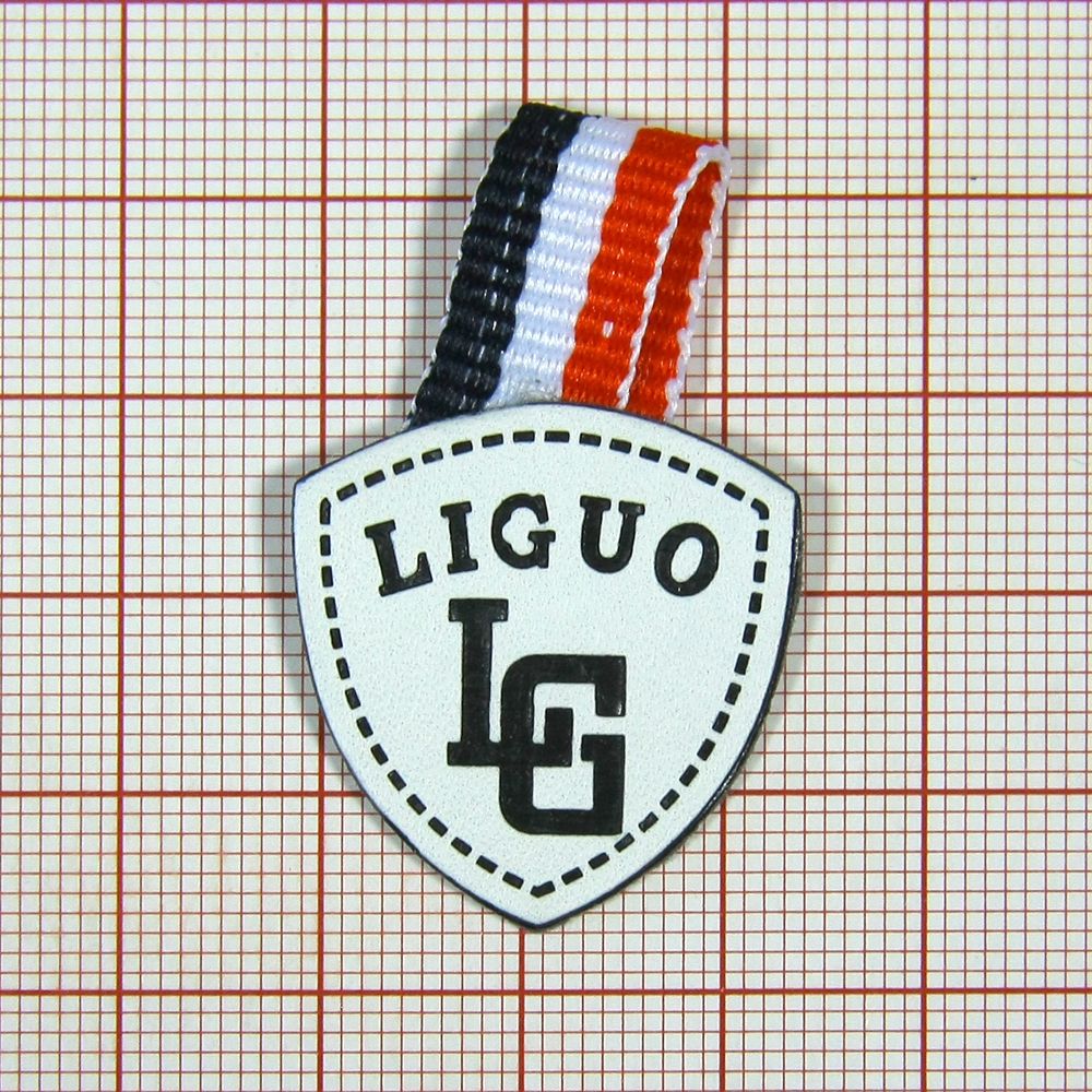 Лейба кожзам Liguo LG 25*31мм белая, черный, тесьма. Лейба Кожзам