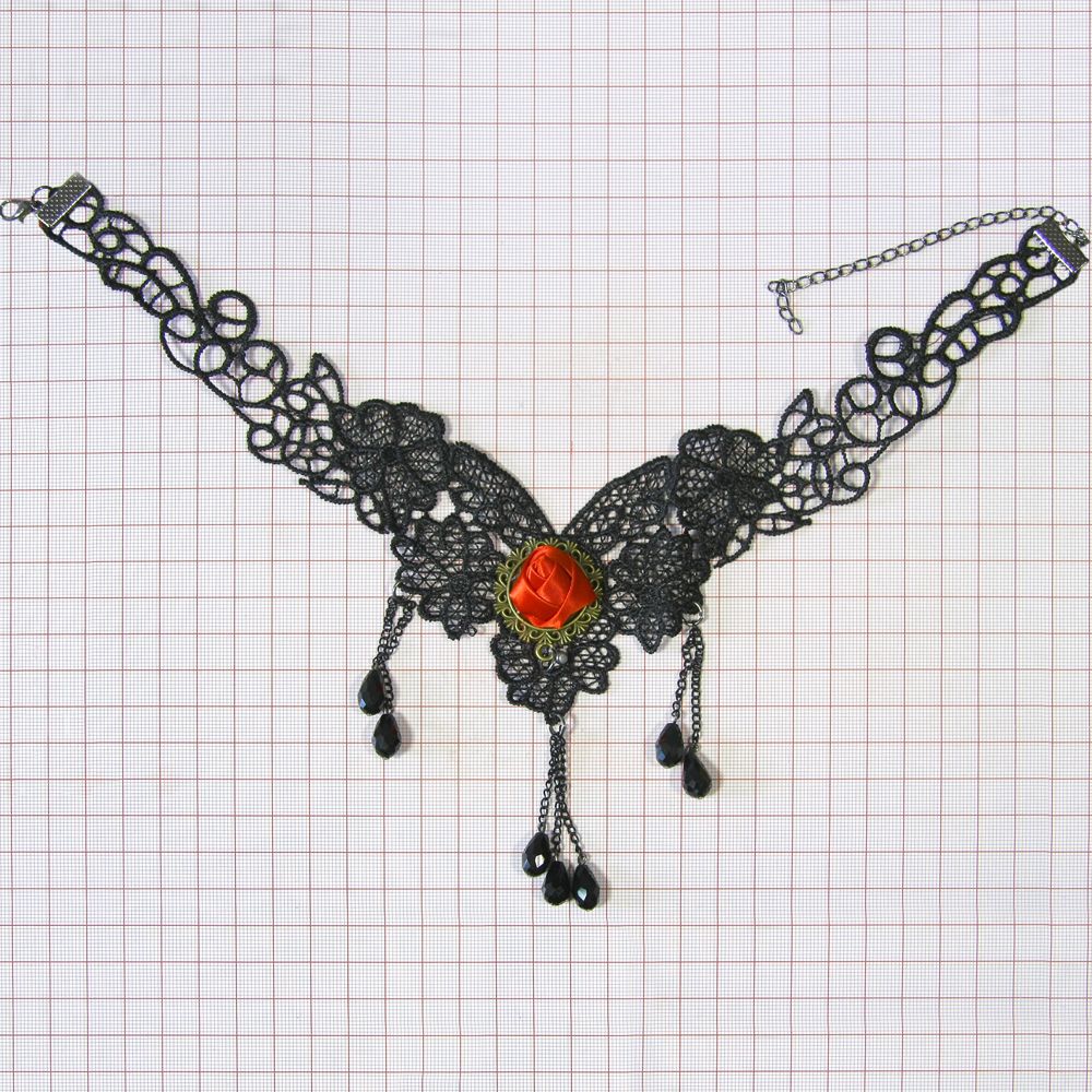 Воротник A35 черный треугольник и красная розочка, цепи BLACK, черные бусины, шт. Воротники
