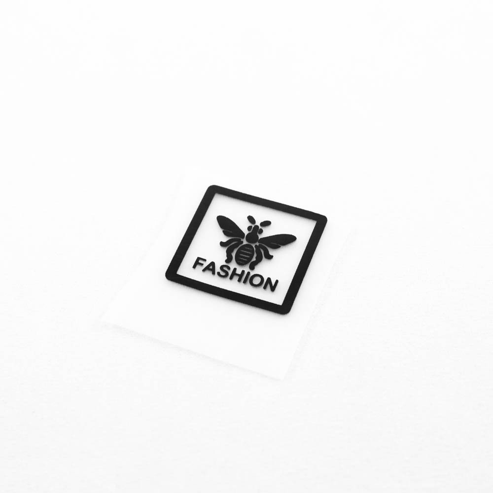 Термоаппликация резиновая прозрачная Пчела Fashion 24*24мм квадратная, черный рисунок, шт. Термоаппликации Резиновые Клеенка