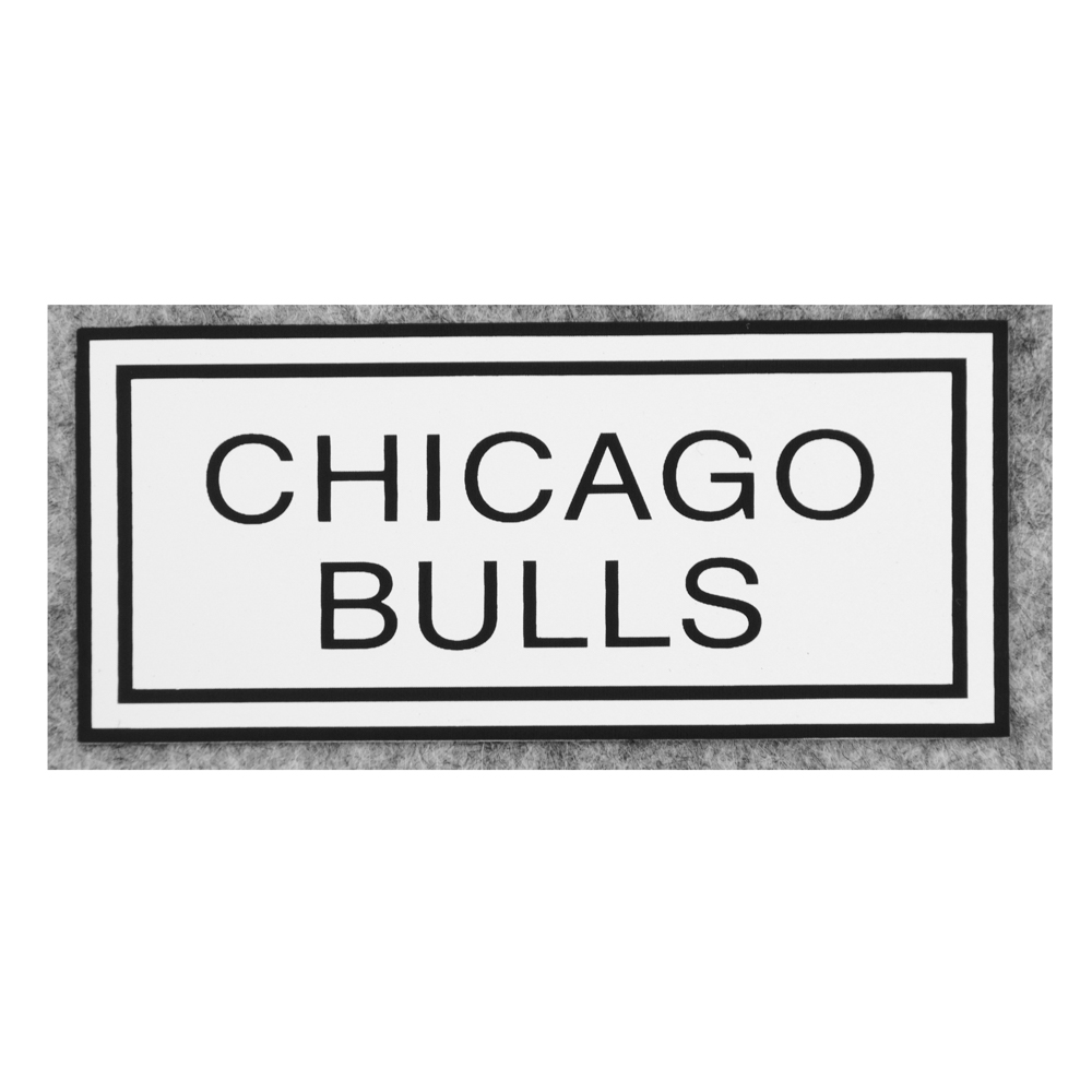 Термоаппликация резиновая CHICAGO BULLS 89*40мм белая прямоугольная, черный лого, шт. Термопереводки Резиновые, Термопленка