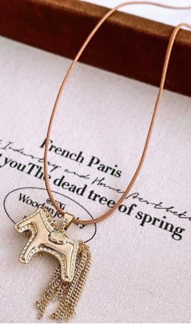 Украшение на шнуре Лошадь, 81см, золото, коричневый, шт. Украшения