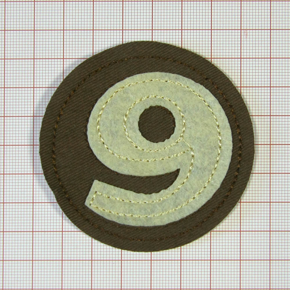 Нашивка тканевая 9 шар 7,2см ткань светло-бежевый на коричневом, шт. Нашивка Вышивка, Ткань