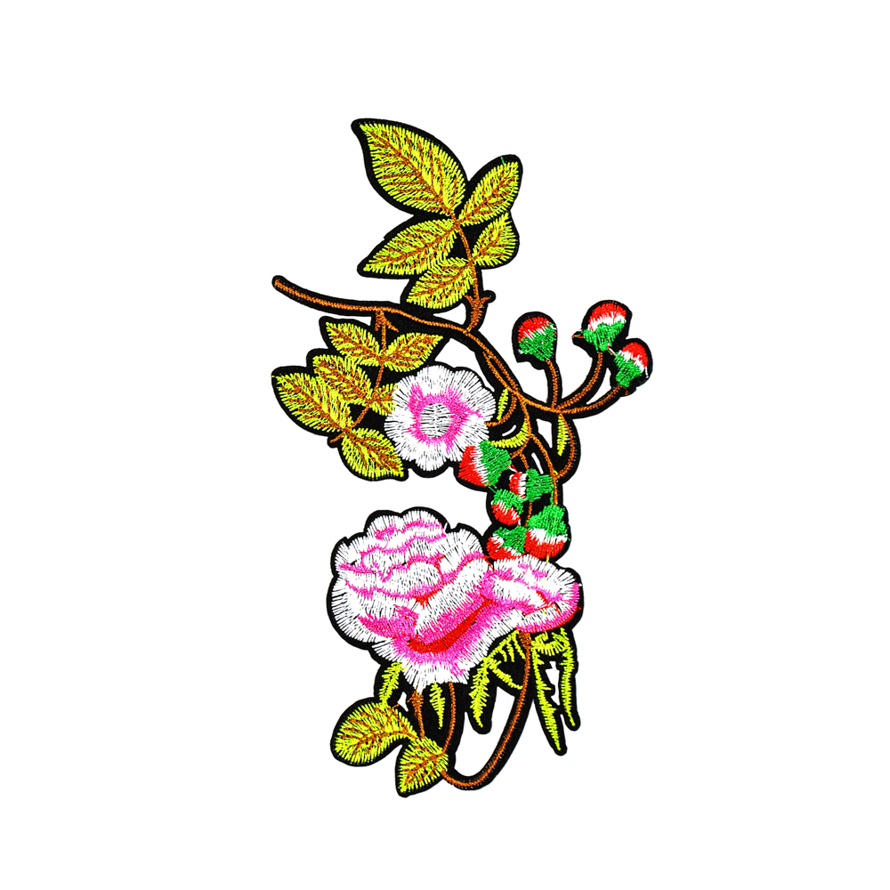 Аппликация клеевая вышитая Роза Блейз 17*9,5см нежный розово-белый цветок, шт. Аппликации клеевые Вышивка