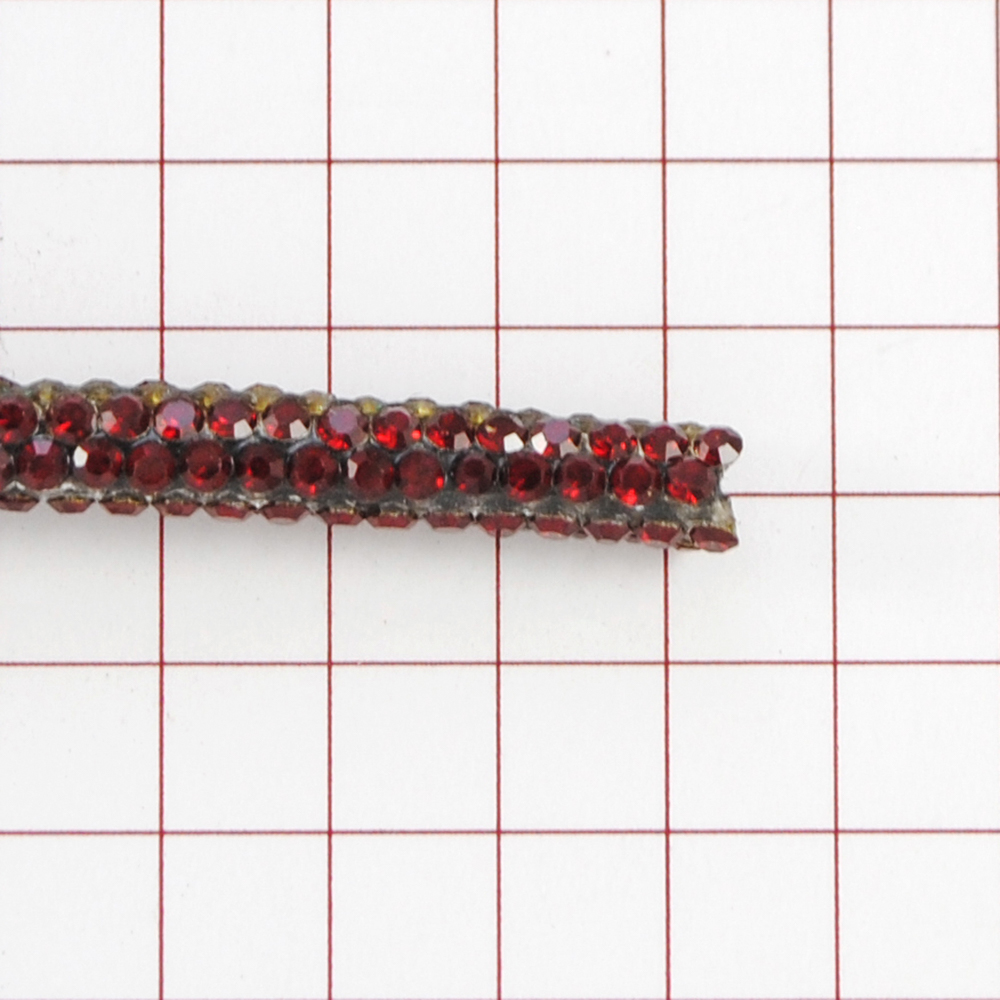 Шнур со стразами, SS5, 0,35см, красный, ярд. Тесьма из страз