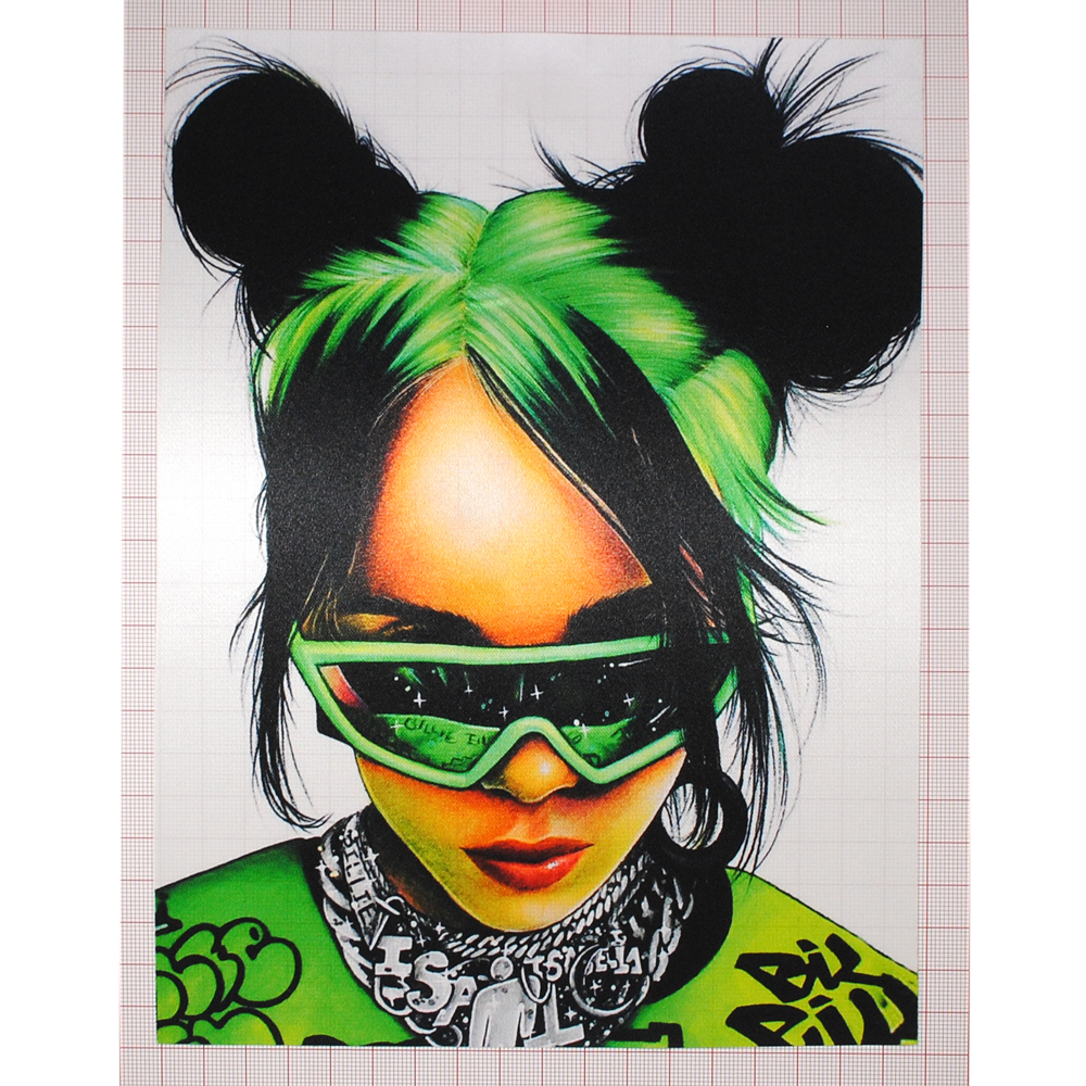 Аппликация пришивная Billie Eilish (в очках) 18*24см, зеленая /атлас/, шт. Аппликации Пришивные Постер