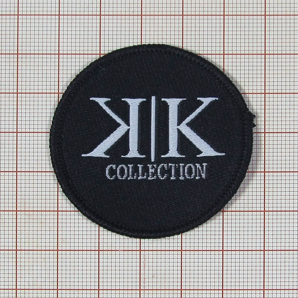 Нашивка тканевая A84 КК Collection 4,9сь черный, белый логотип, шт. Нашивка Вышивка, Ткань