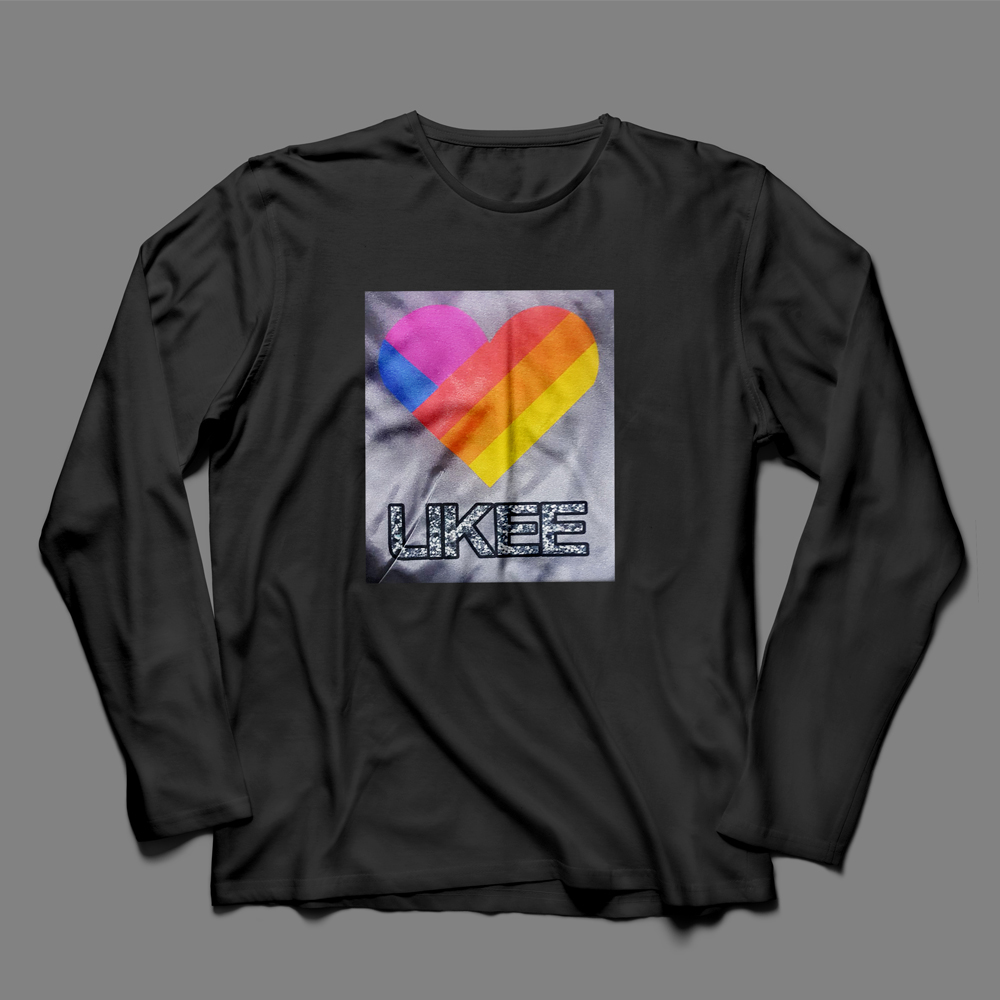 Аппликация пришивная Likee Сердце 19*24см, серый фон, разноцветный, шт. Аппликации Пришивные Постер