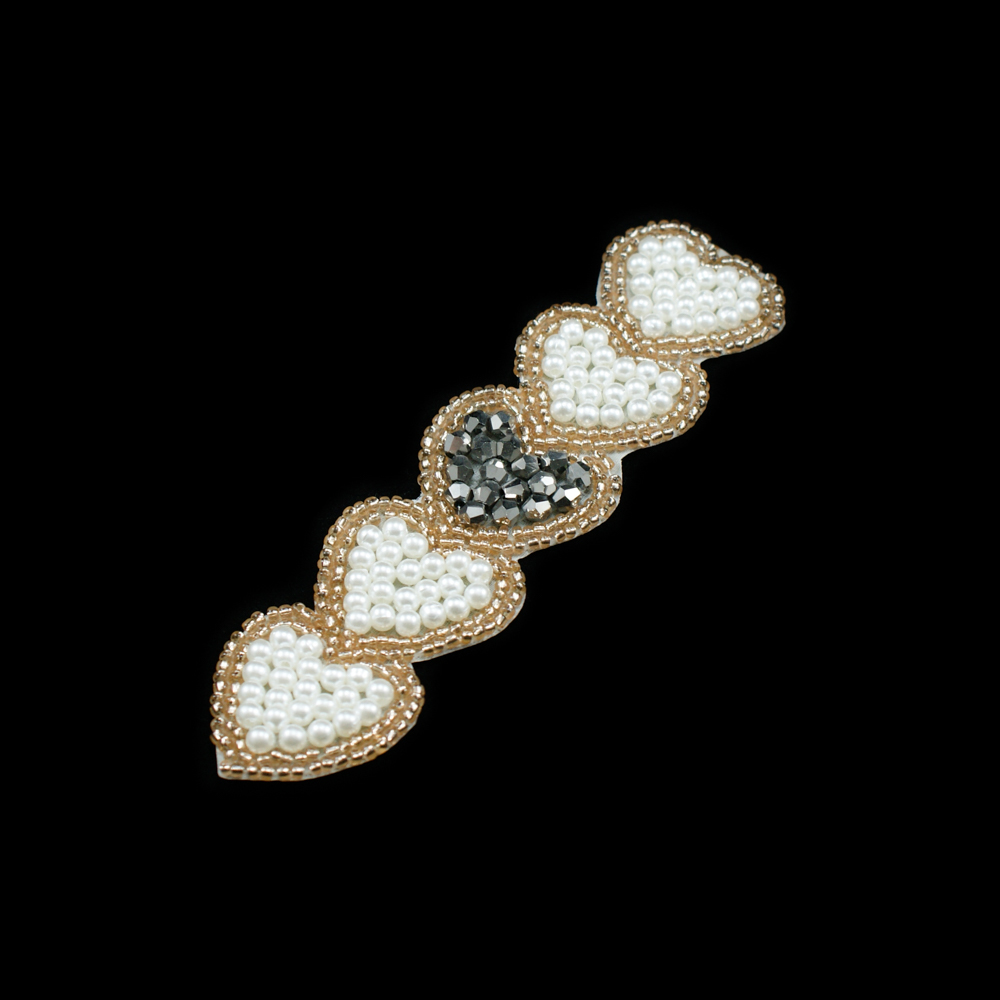 Аппликация декор Стрела 30*125мм, 5 сердец белый  жемчуг, бежевый бисер. Аппликация Декор