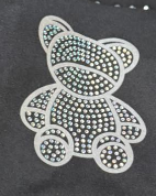 Аппликация композит Мишка, 5,3*7,4см, флуоресцент DTF, стразы SS6 белый хамелеон 32586, шт. Аппликация композит