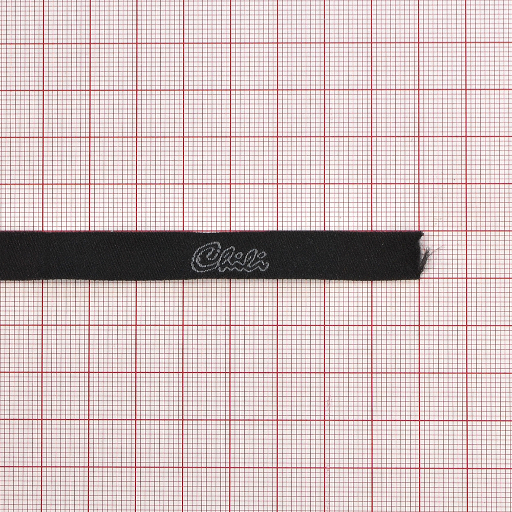 Этикетка тканевая вышитая Chili 1см. Вышивка / этикетка тканевая