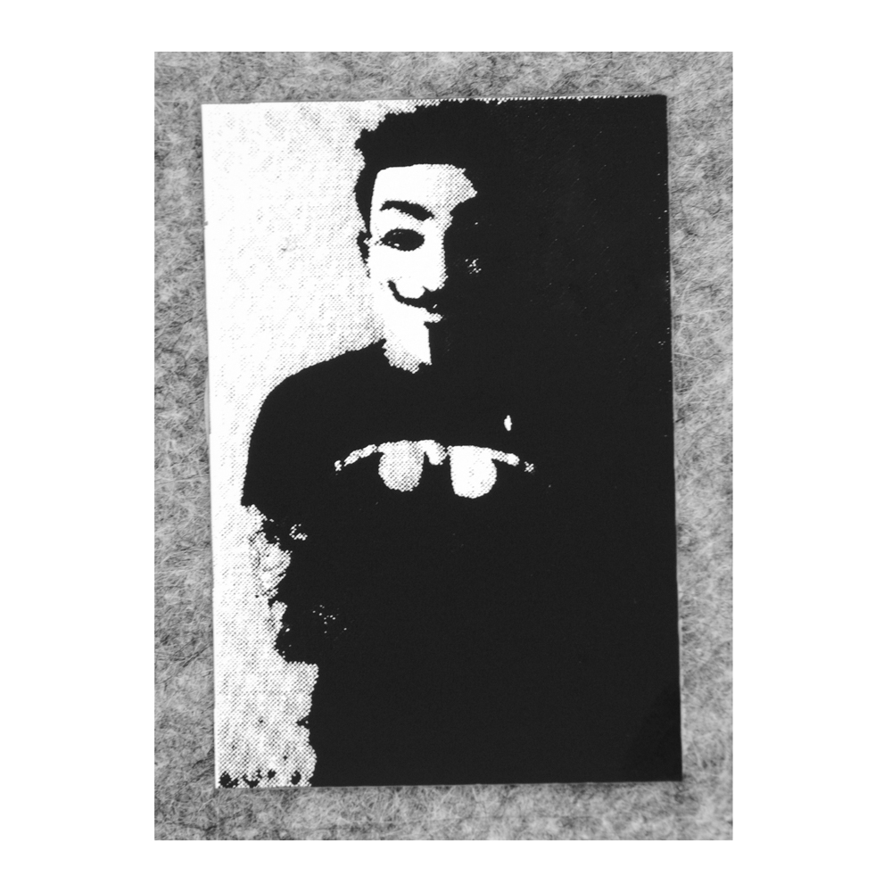 Термоаппликация резиновая Гай Фокс 63*42мм, черно-белая, шт. Термопереводки Резиновые, Термопленка