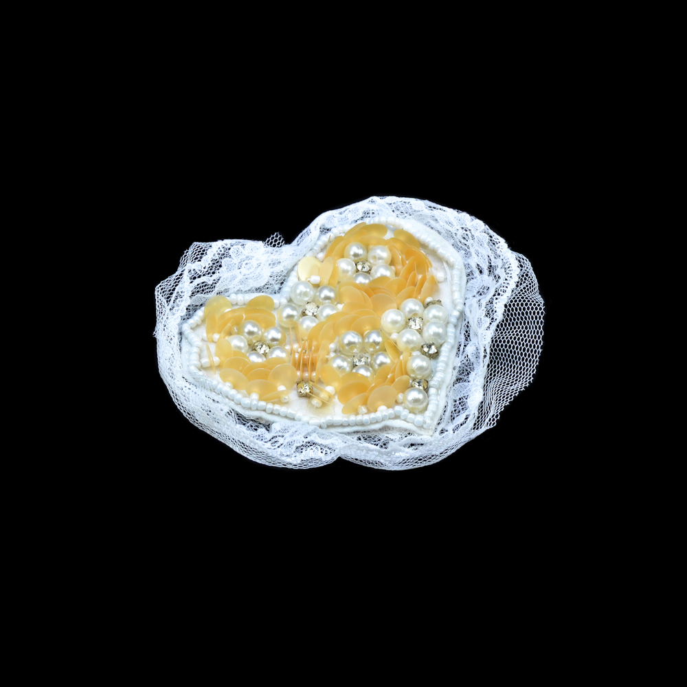 Аппликация декор Сердце-розы белый, крем.пайетки. Аппликация Декор