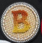 Шеврон клеевой "B", бежевый, желтый, коричневый, белый, шт. Аппликации клеевые Тканевые