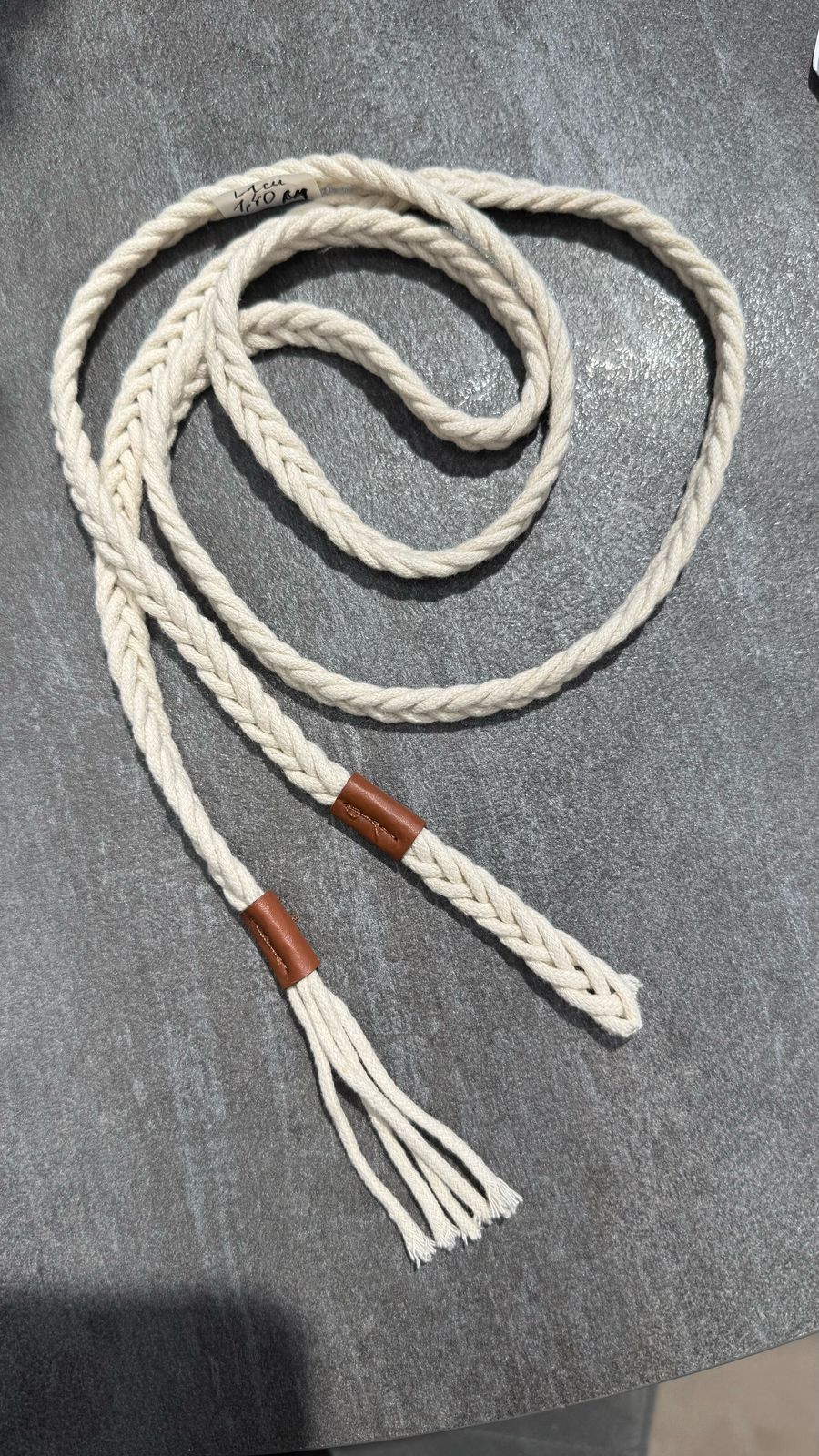 Шнурок натуральный косичка, 1*140см /плоский/, шт. Шнур