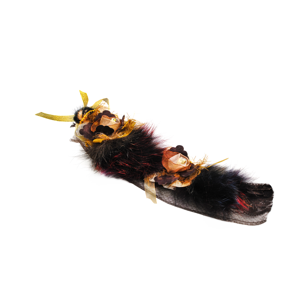 Воротник коричневый, мех меланж, коричневая шифоновая роза, золотой бант, шт. Отделка Тесьма резаная