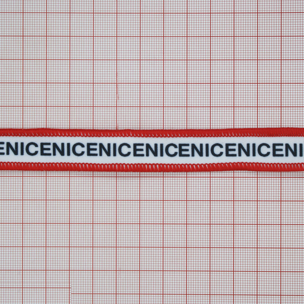 Нашивка тканевая NICE лента 26,5*1,8см, белая, черный, красный оверлок, шт. Нашивка Вышивка, Ткань