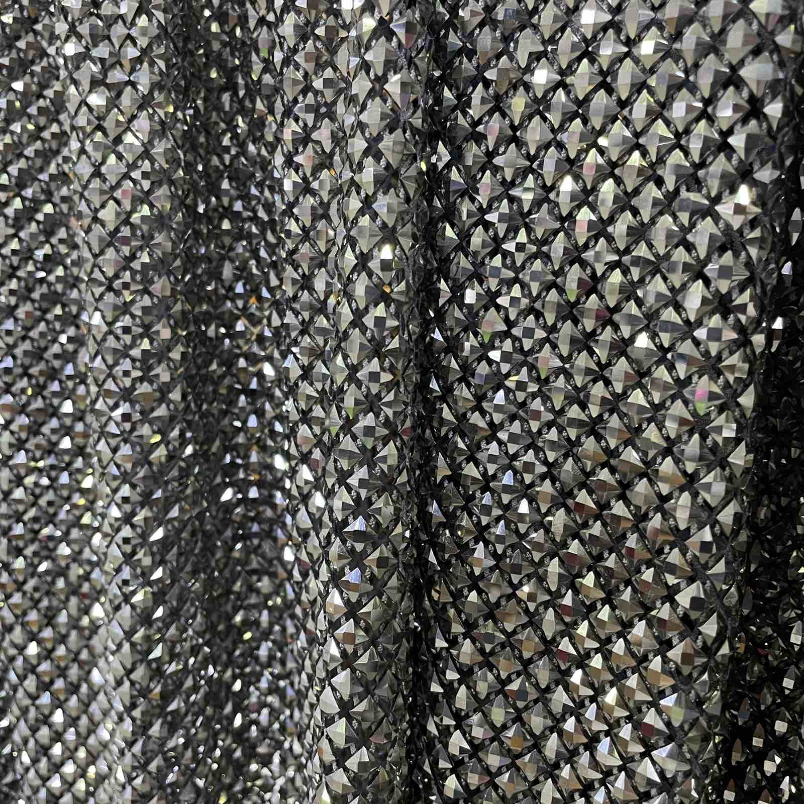 Сеть из страз "квадрат", 130см., графит., ярд. Сеть со стразами