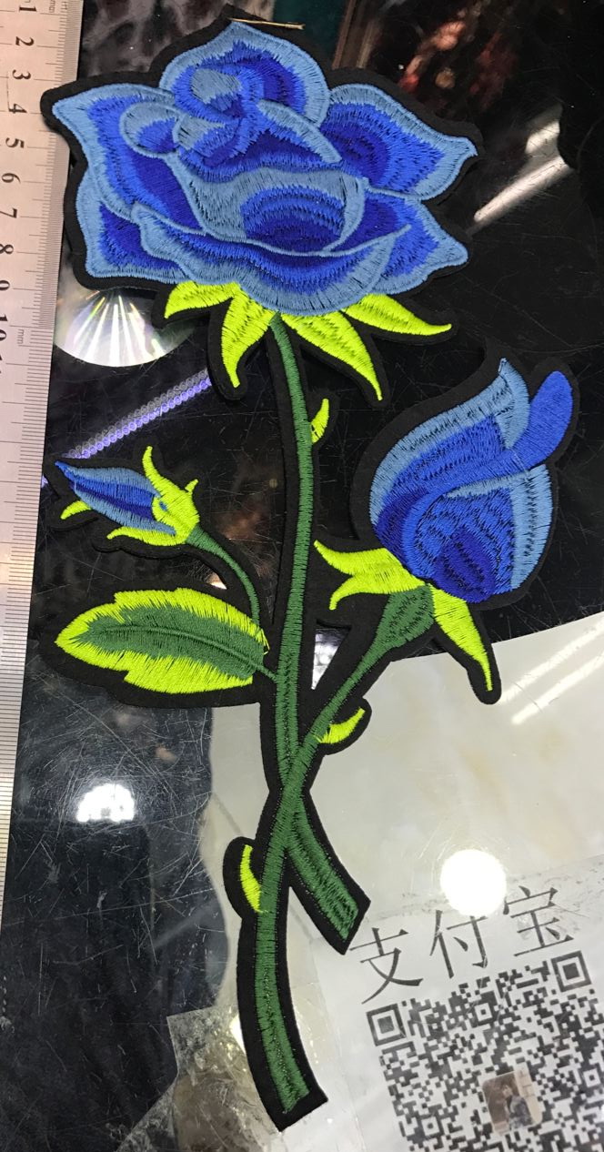 Аппликация клеевая вышитая Роза с бутоном 28*13см черный, голубой, синий, зеленый, желтый. Аппликации клеевые Вышивка