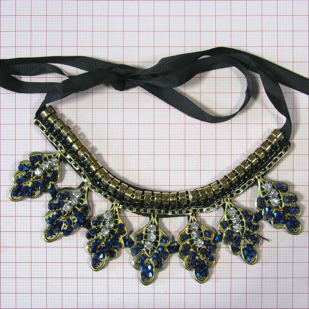 Воротник BS-009 17*11см черный, белые камни, GOLD, шт. Воротники
