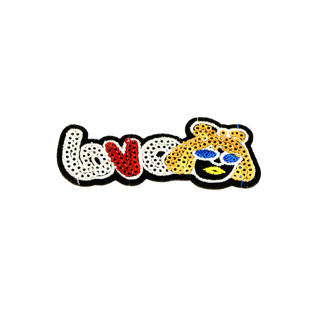 Аппликация пришивная пайетки LOVE 8*3см черный, белый, синий, желтый, красный, серебряный и золотой, шт. Аппликации Пришивные Пайетки