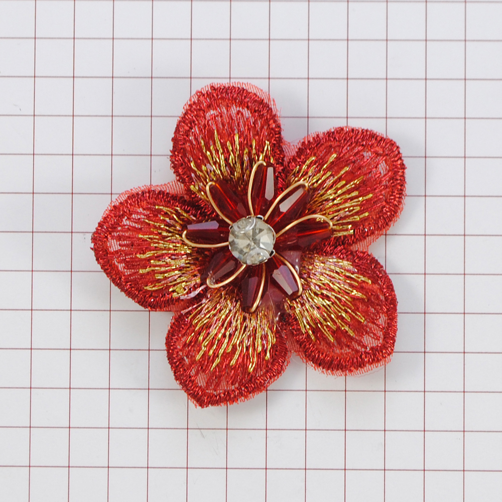 Аппл. выш. цветок, 4см, зол. красн, люрекс, камень, шт.. Аппликации Пришивные Цветы Банты