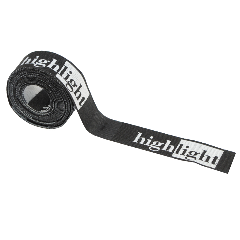 Этикетка тканевая High Light 1,5см черная и белый лого /70 atki/, шт. Вышивка / этикетка тканевая