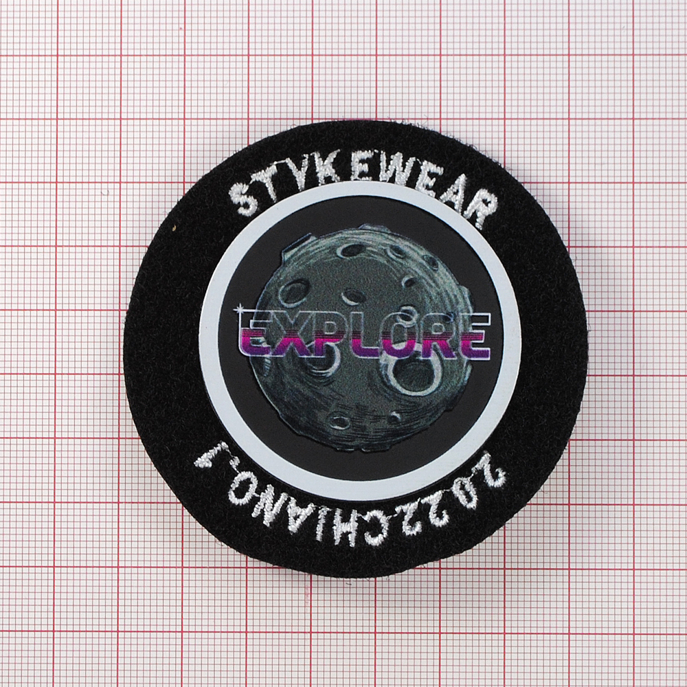 Нашивка тканевая с липучкой Explore 7см черная, бел. лого, шт. Нашивка Липучка