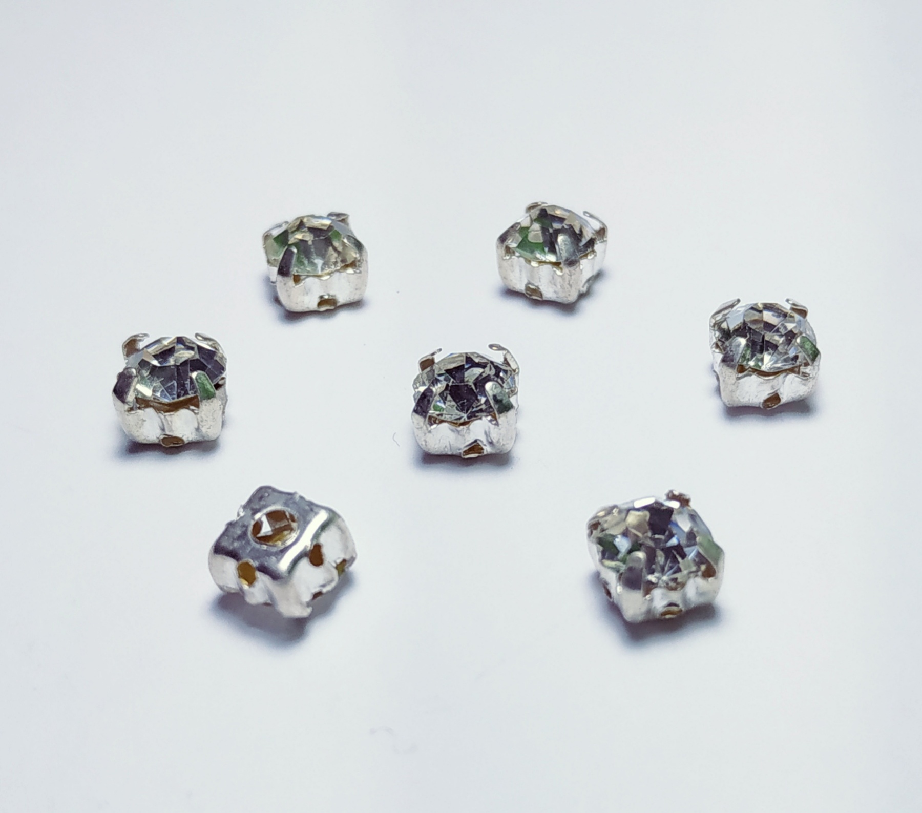 Стразы пришивные NIKEL белый камень №25  (6мм), шт. Стразы пришивные